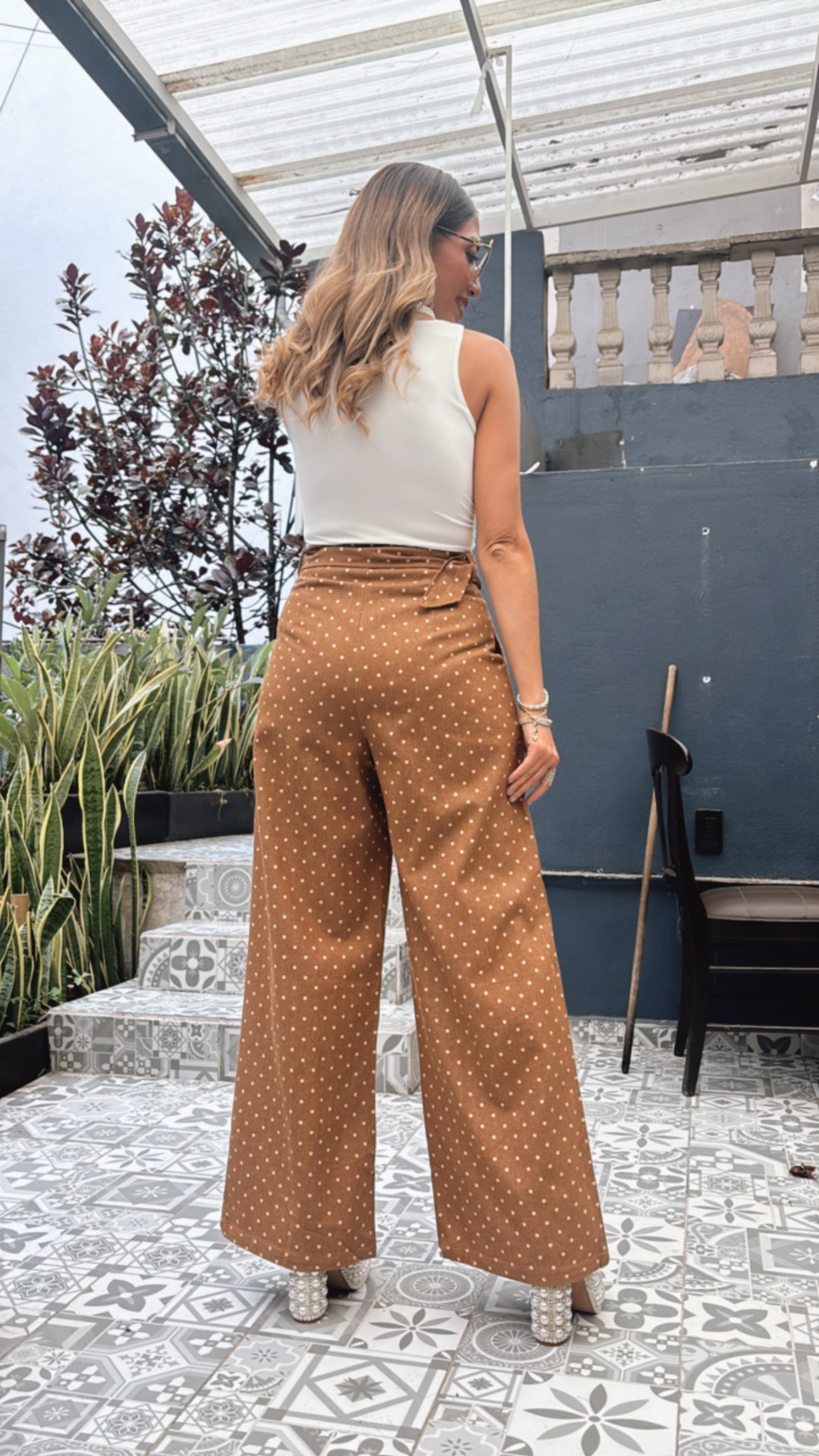PANTALÓN VESTIR LUNARES CAFÉ