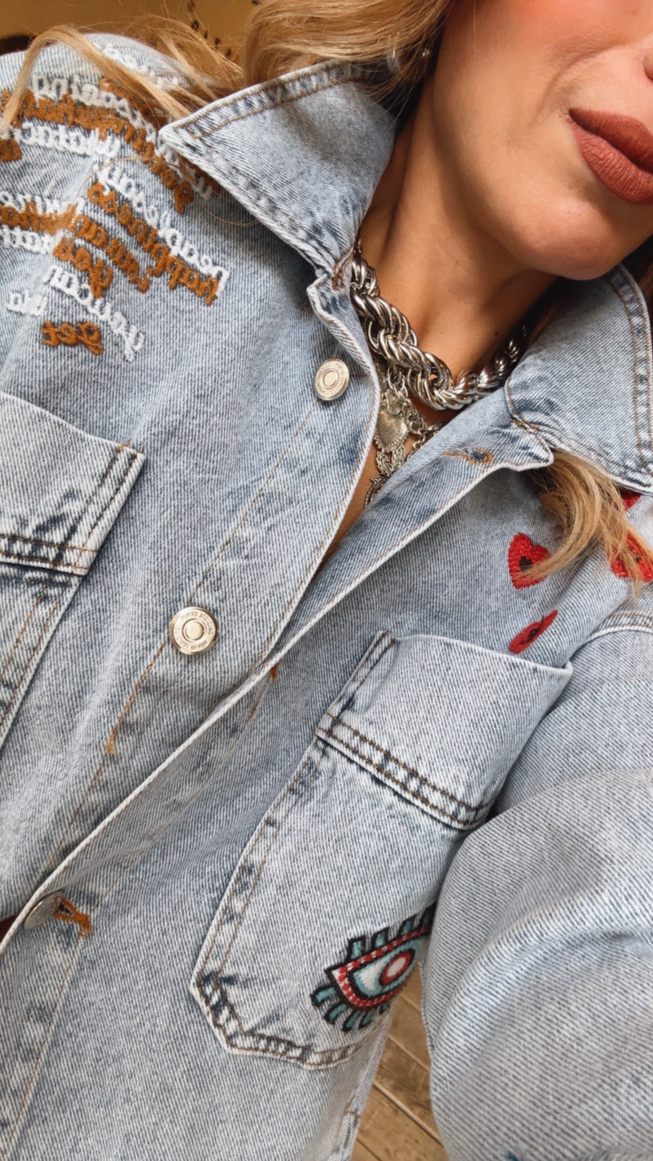 CHAMARRA DENIM PARCHES