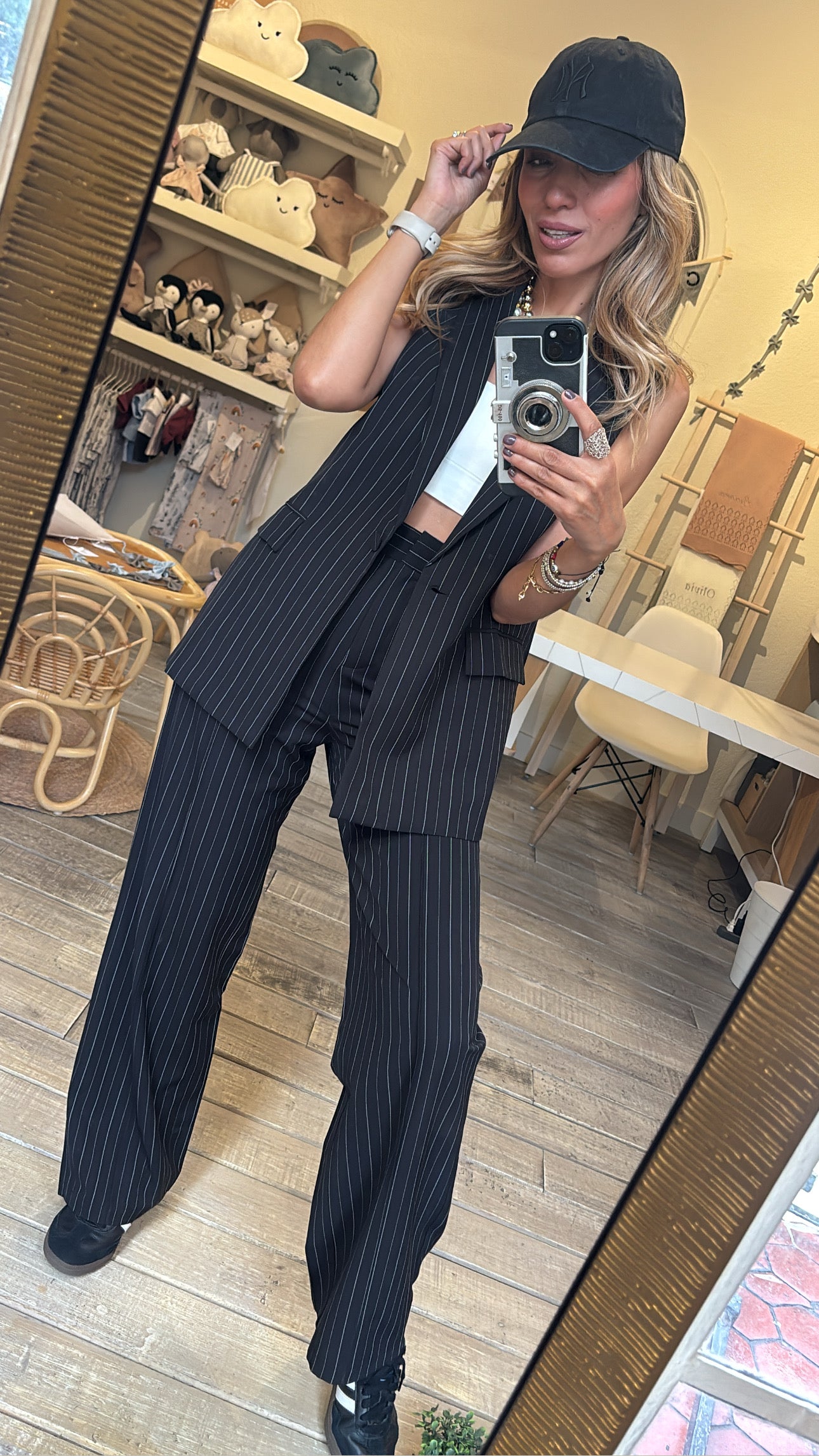 SET CHALECO Y PANTALÓN GIS