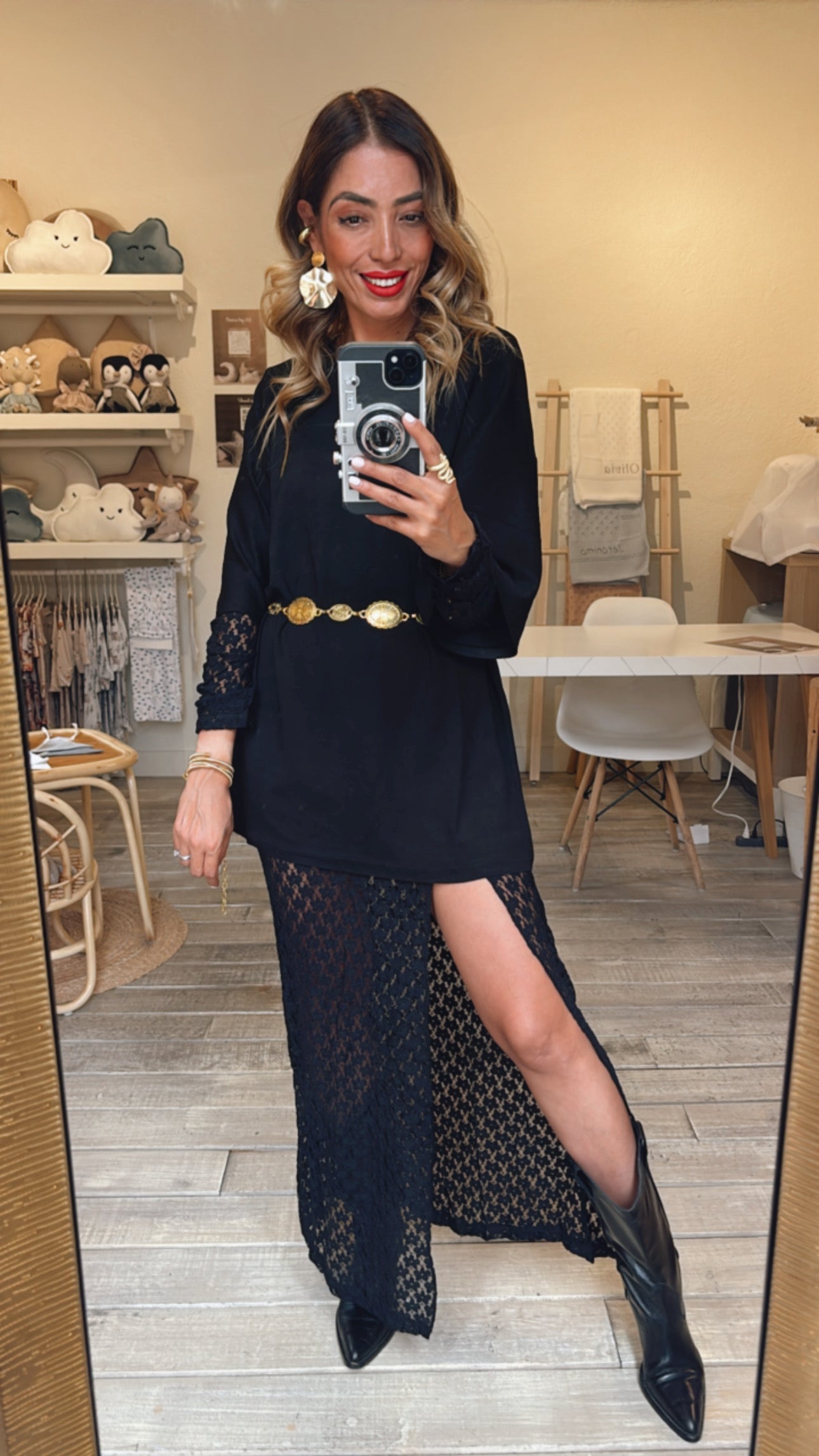 VESTIDO DE ENCAJE CON PLAYERA