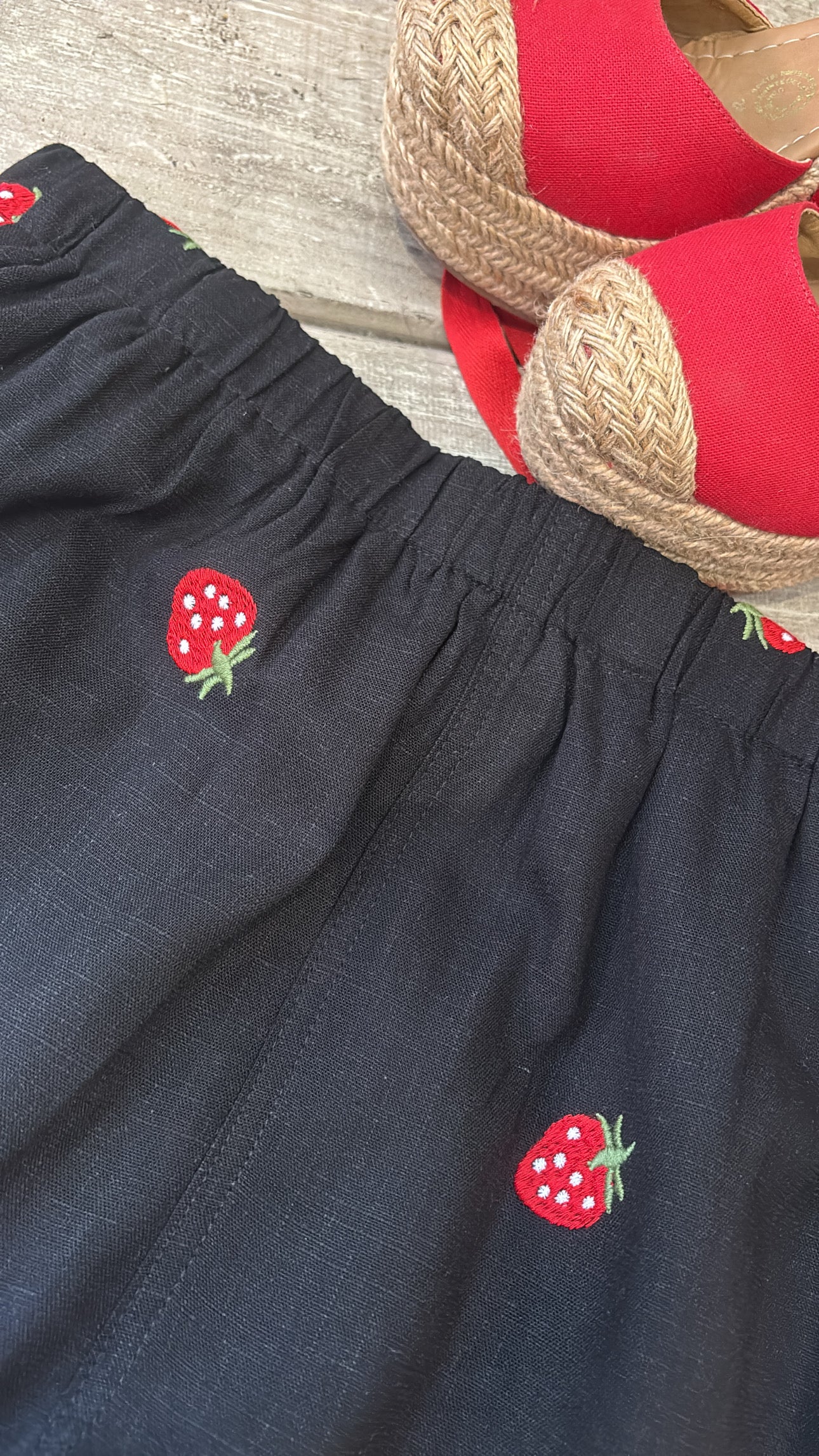 SET CAMISERA Y SHORTS FRESAS