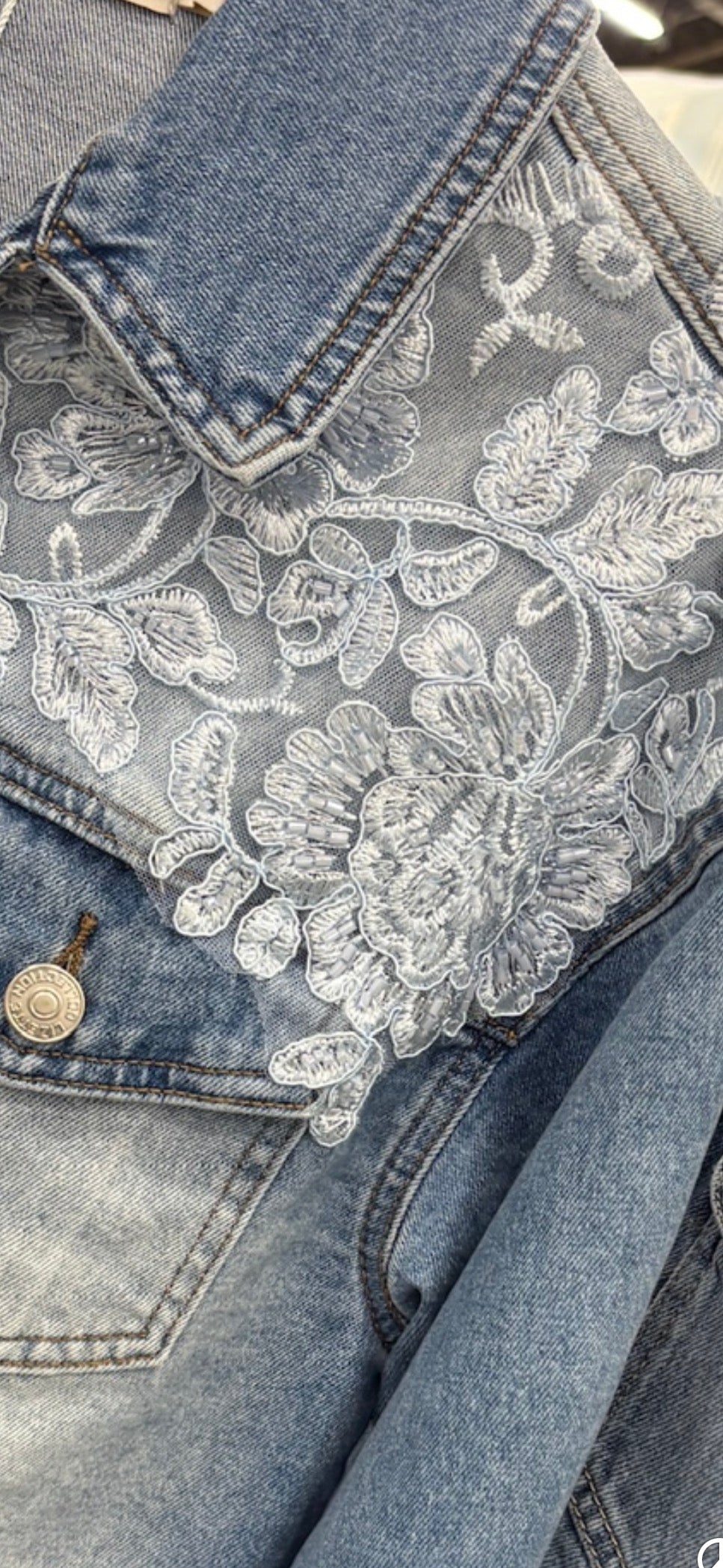 CHAMARRA DENIM FLORES