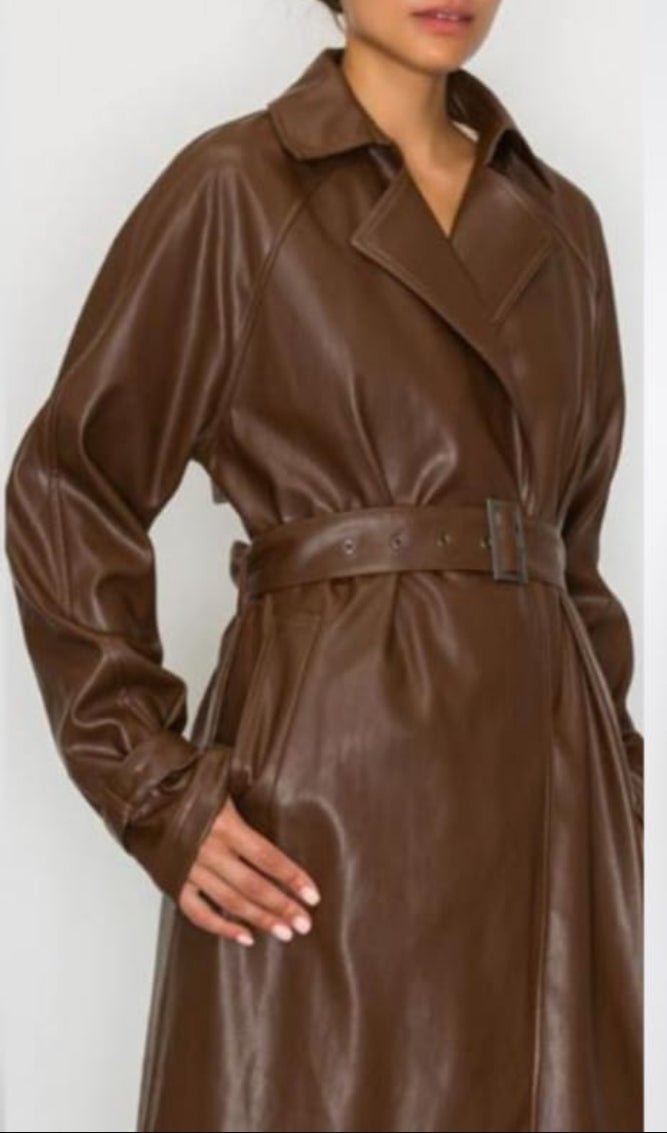 GABARDINA EFECTO PIEL CHOCOLATE