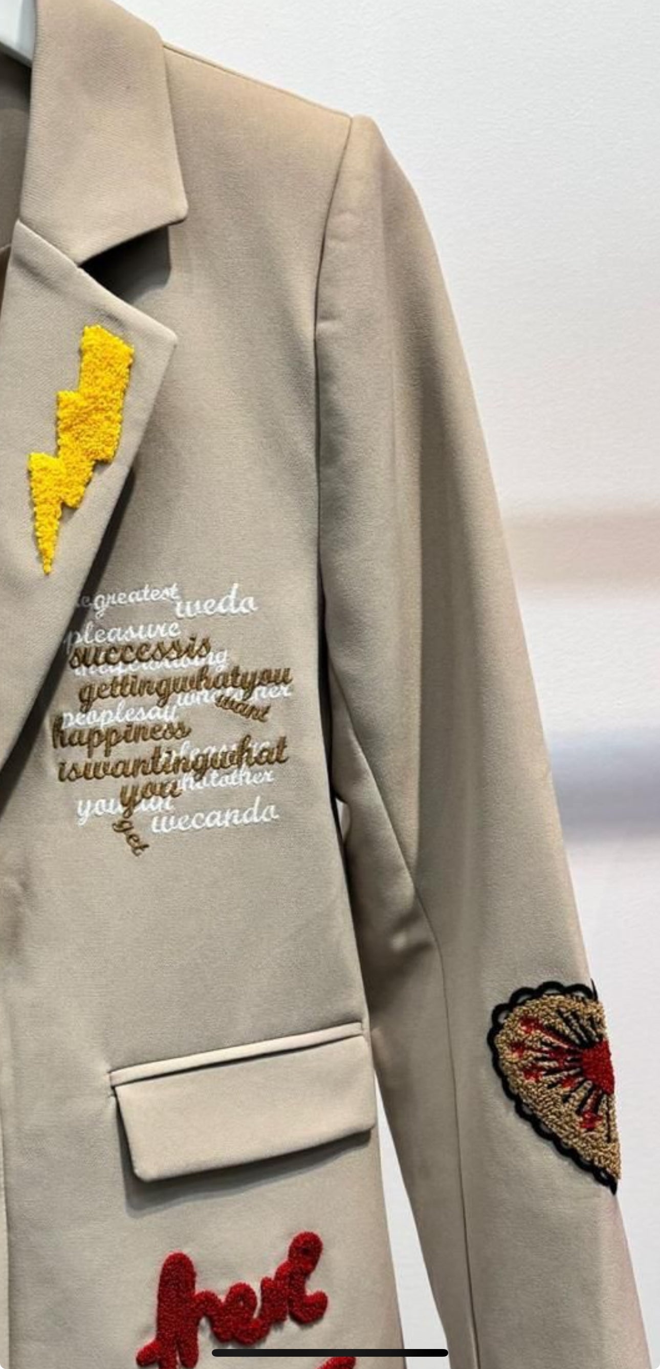 BLAZER BORDADO BEIGE