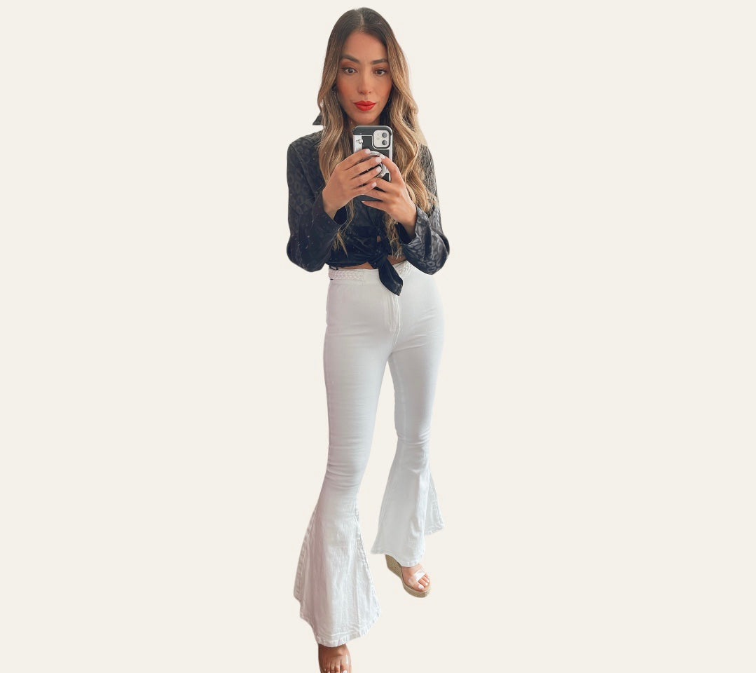 PANTALÓN ACAMPANADO