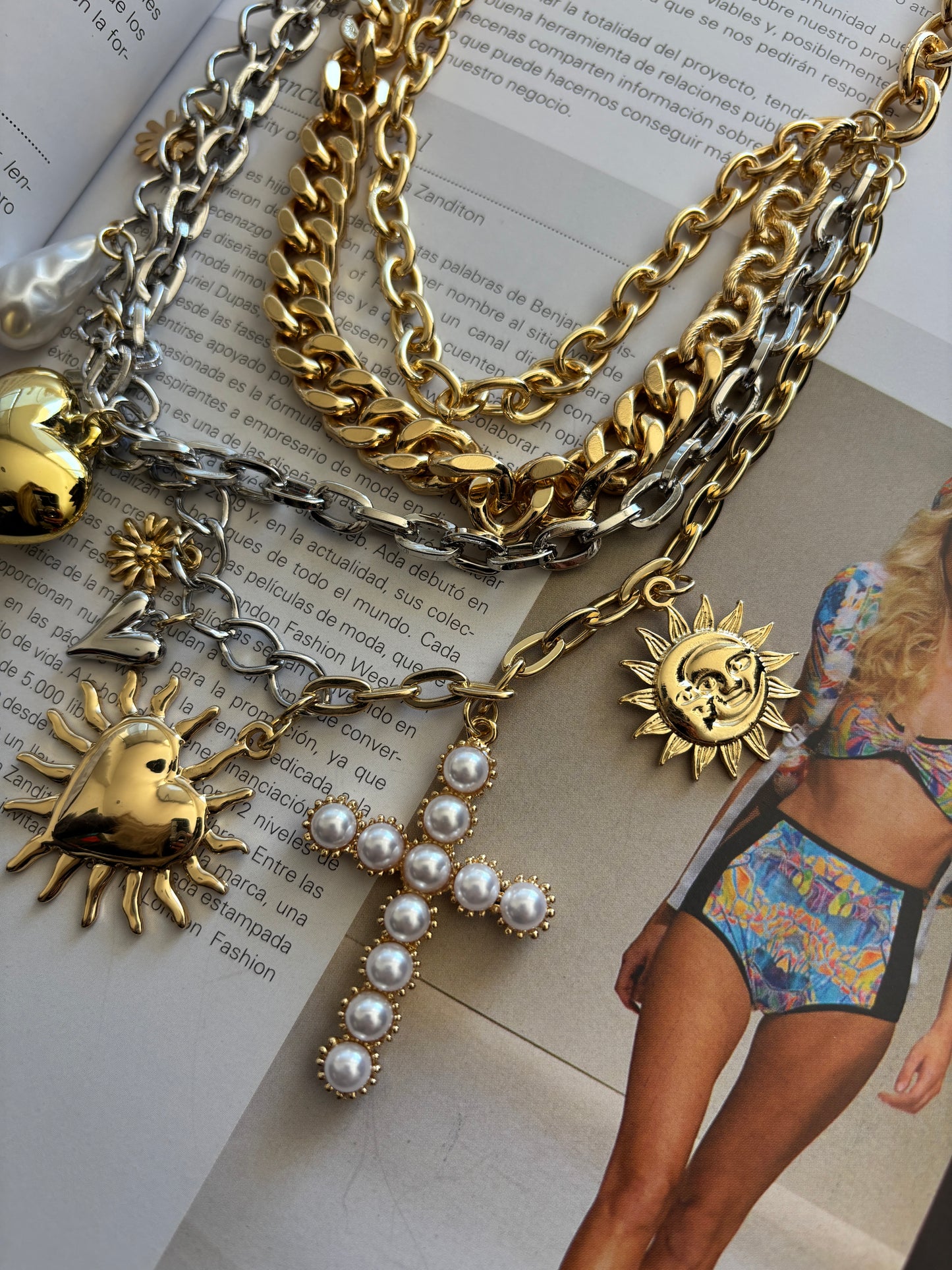 COLLAR CADENAS MULTI CHARMS