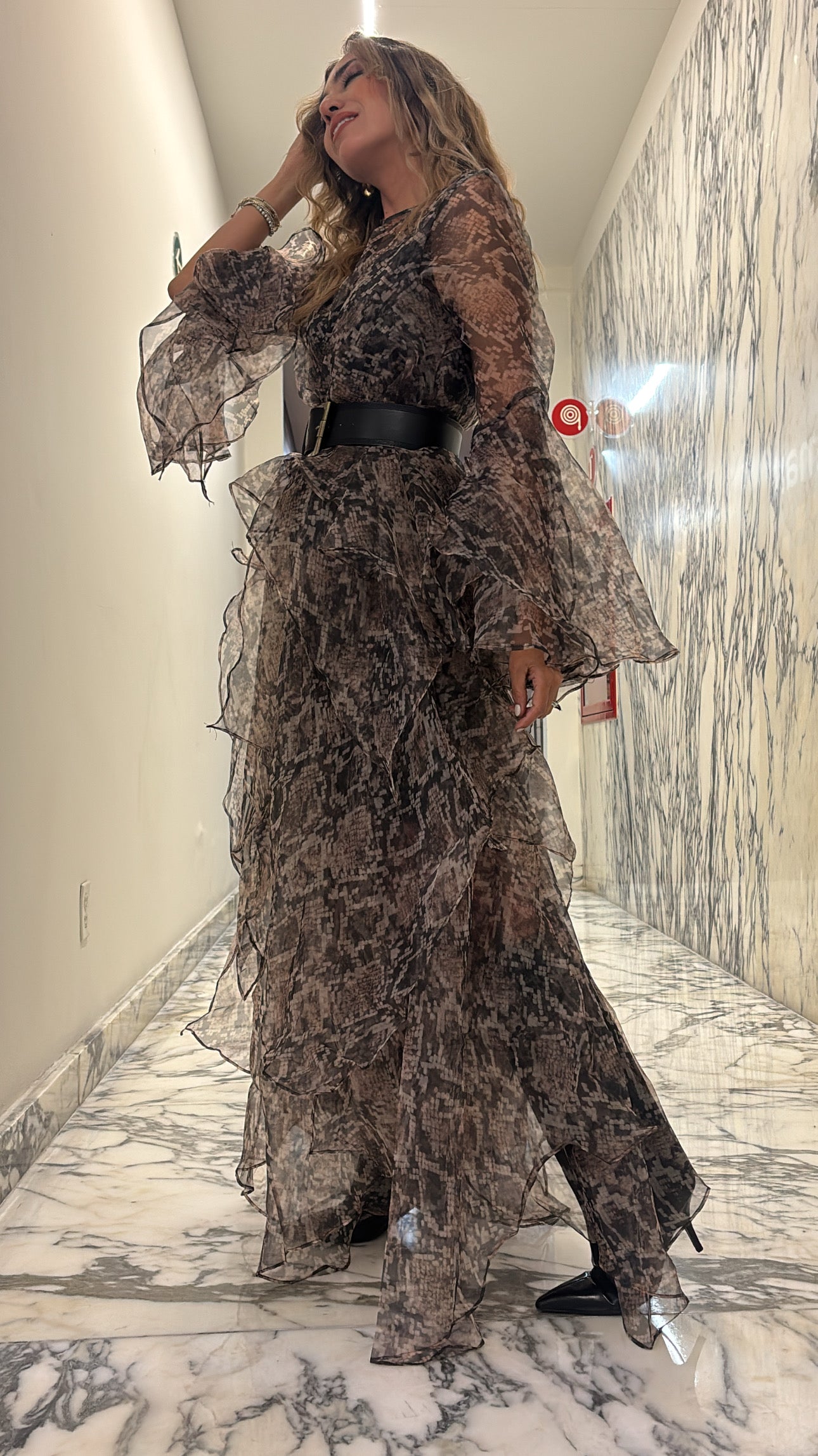 VESTIDO OLANES MÚLTIPLES SNAKE PRINT