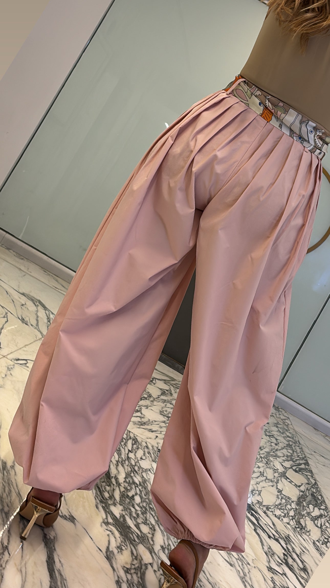 PANTALÓN GLOBO ROSA CORBATA