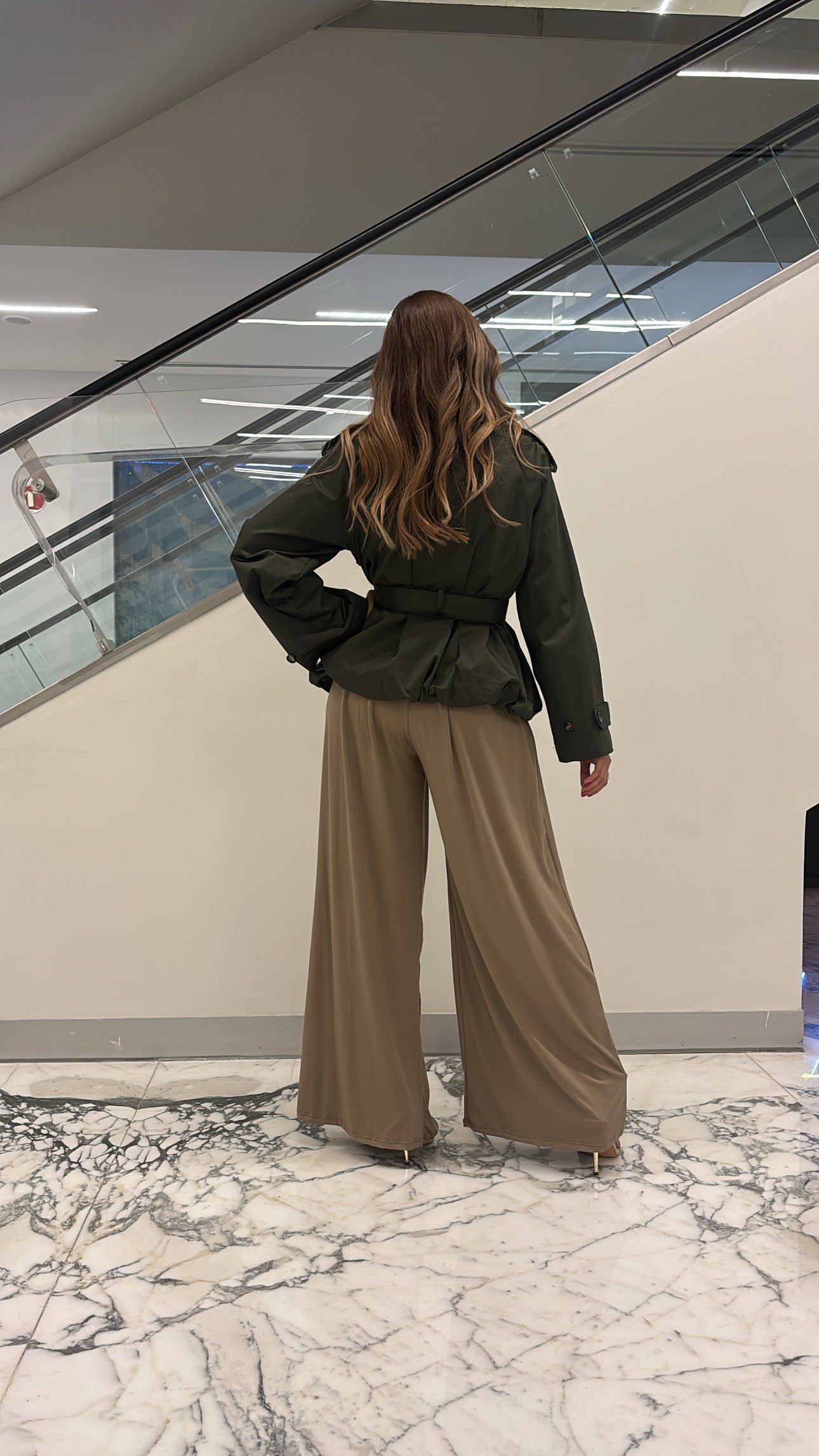 GABARDINA PEPLUM VERDE