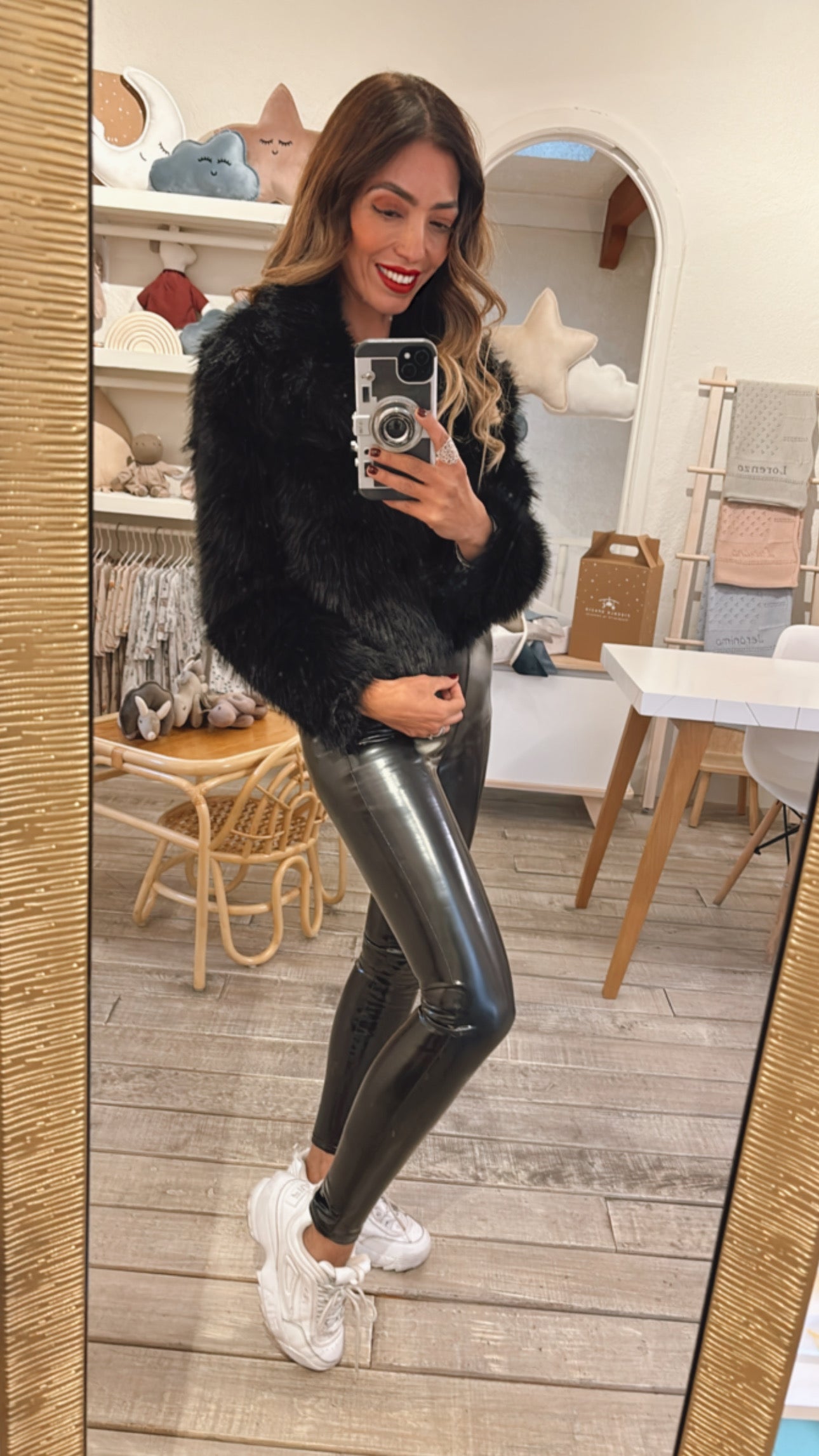 ABRIGO FAUX FUR NEGRO