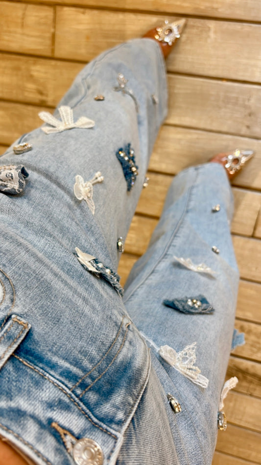 JEANS JOYAS Y MOÑOS