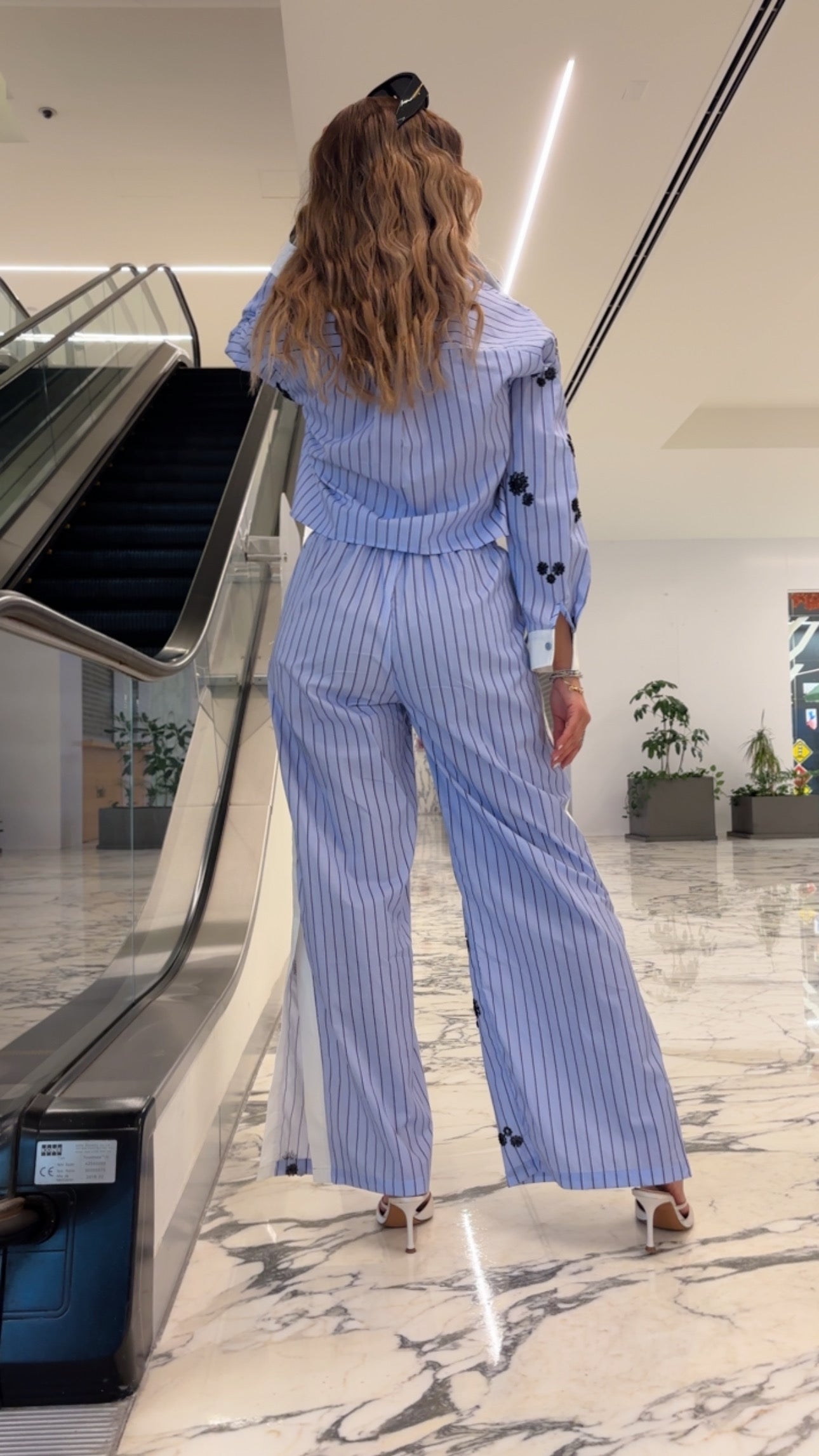 SET CAMISA Y PANTALÓN RAYA DE GIS APLICACIONES