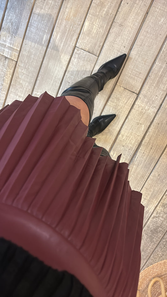 FALDA CORTA VINO EFECTO PIEL