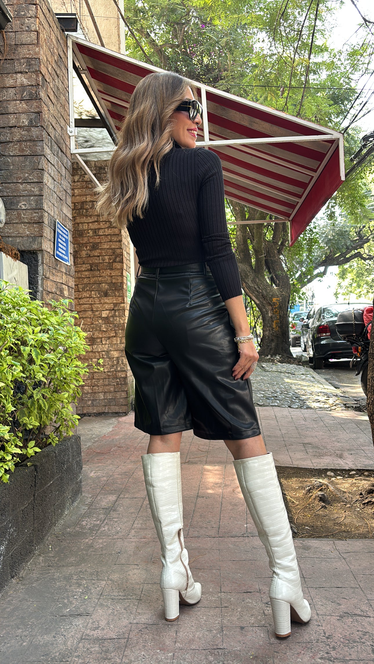 BERMUDAS LARGAS EFECTO PIEL