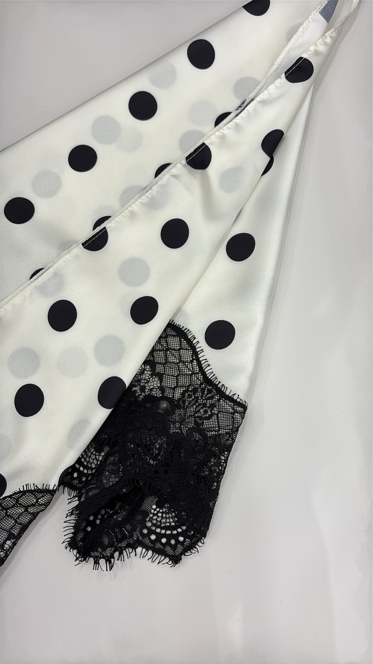 PAREO SATIN OLAN ENCAJE