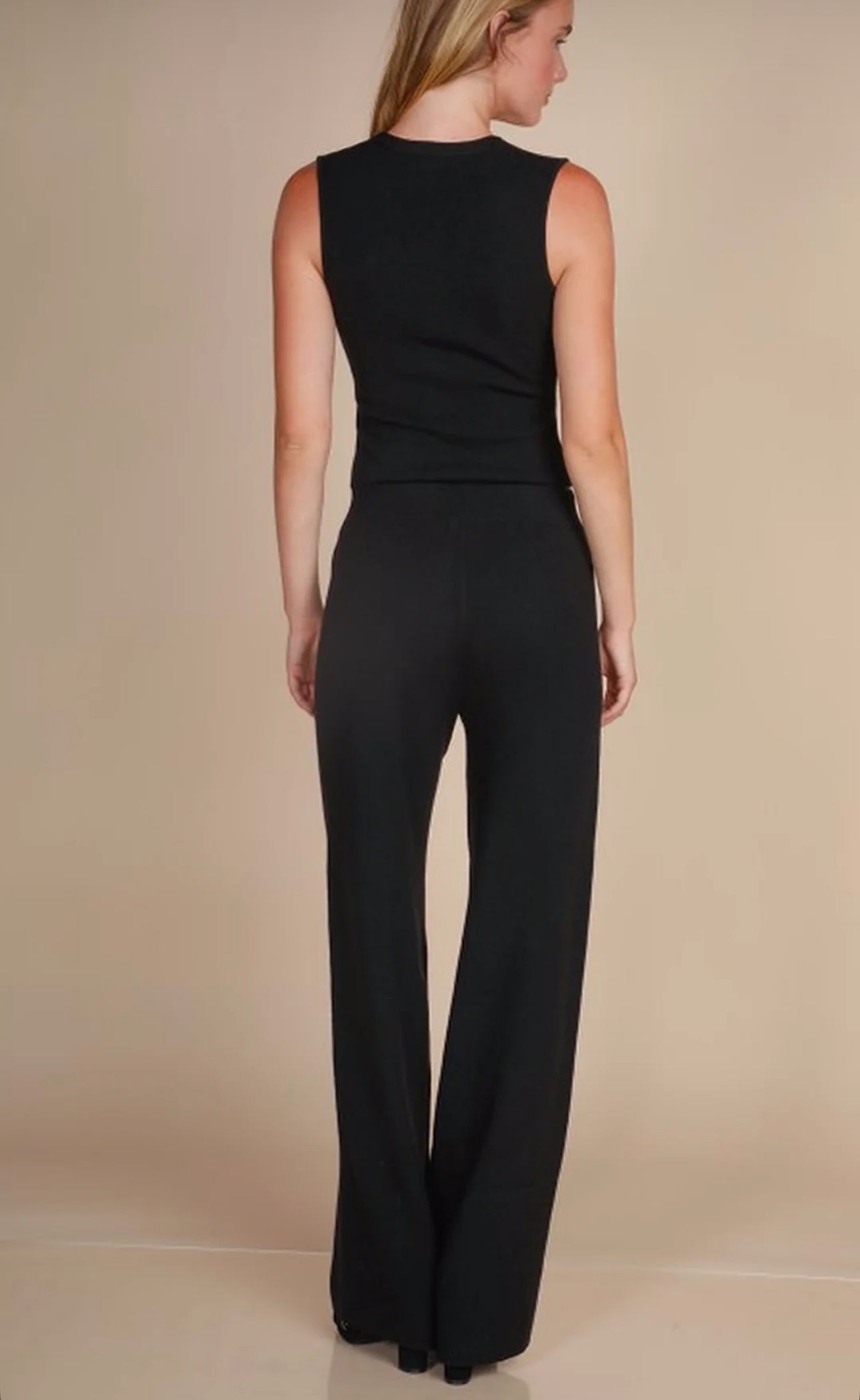 SET CHALECO Y PANTALÓN PUNTO