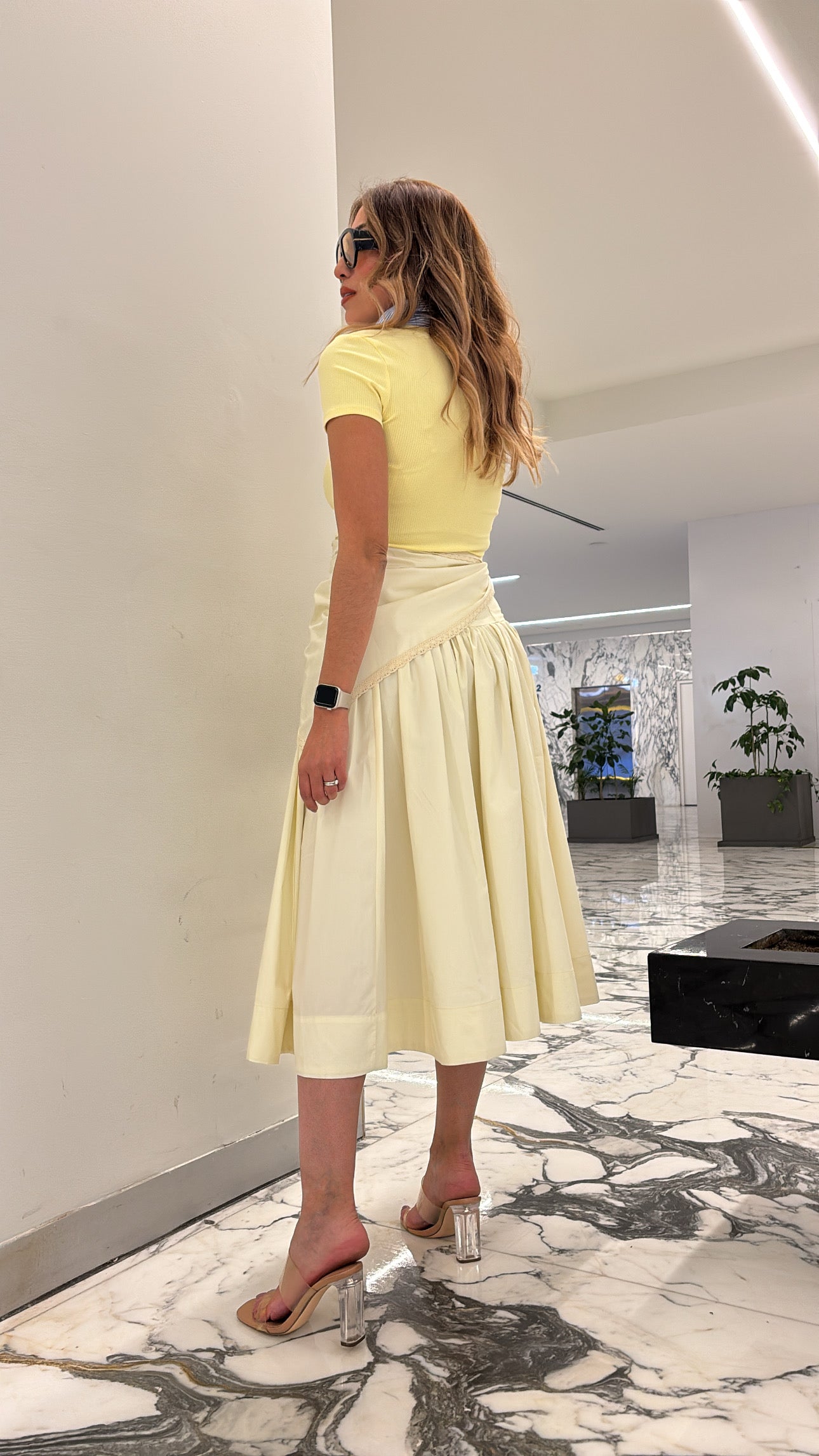 FALDA MIDI CON PAÑOLETA