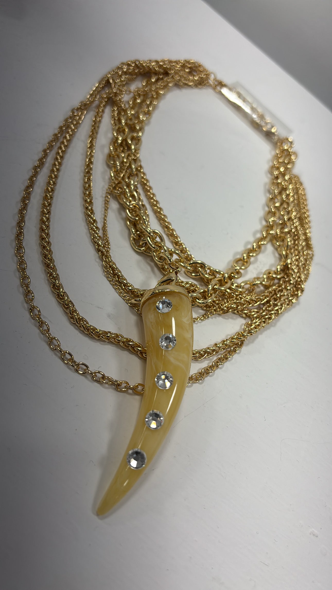 COLLAR DOBLE CADENA COLMILLO