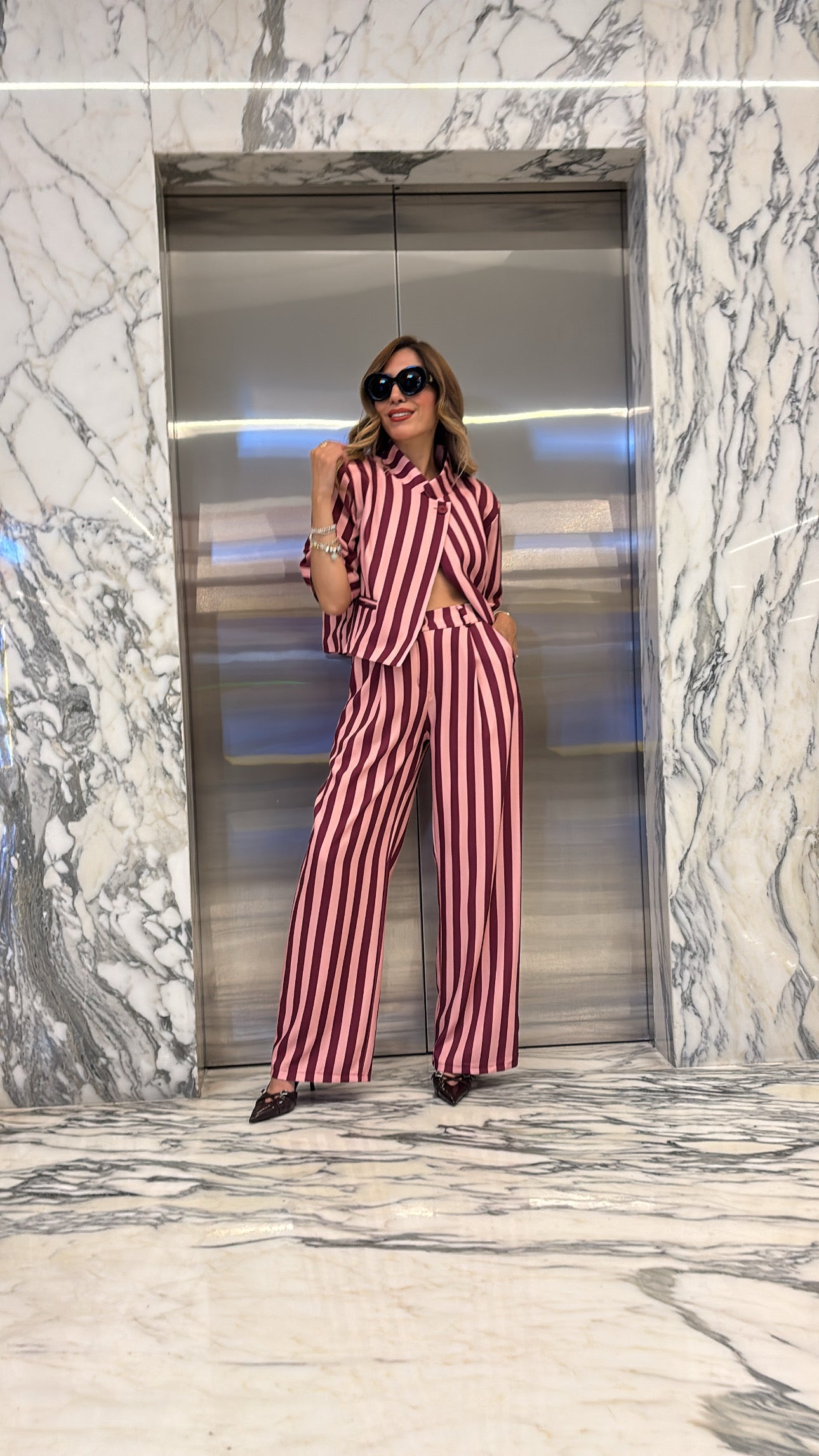 CONJUNTO SACO Y PANTALÓN FLUIDO RAYAS