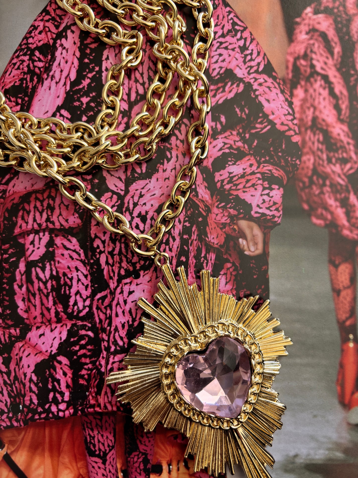 COLLAR MULTI CADENAS CORAZÓN ROSA