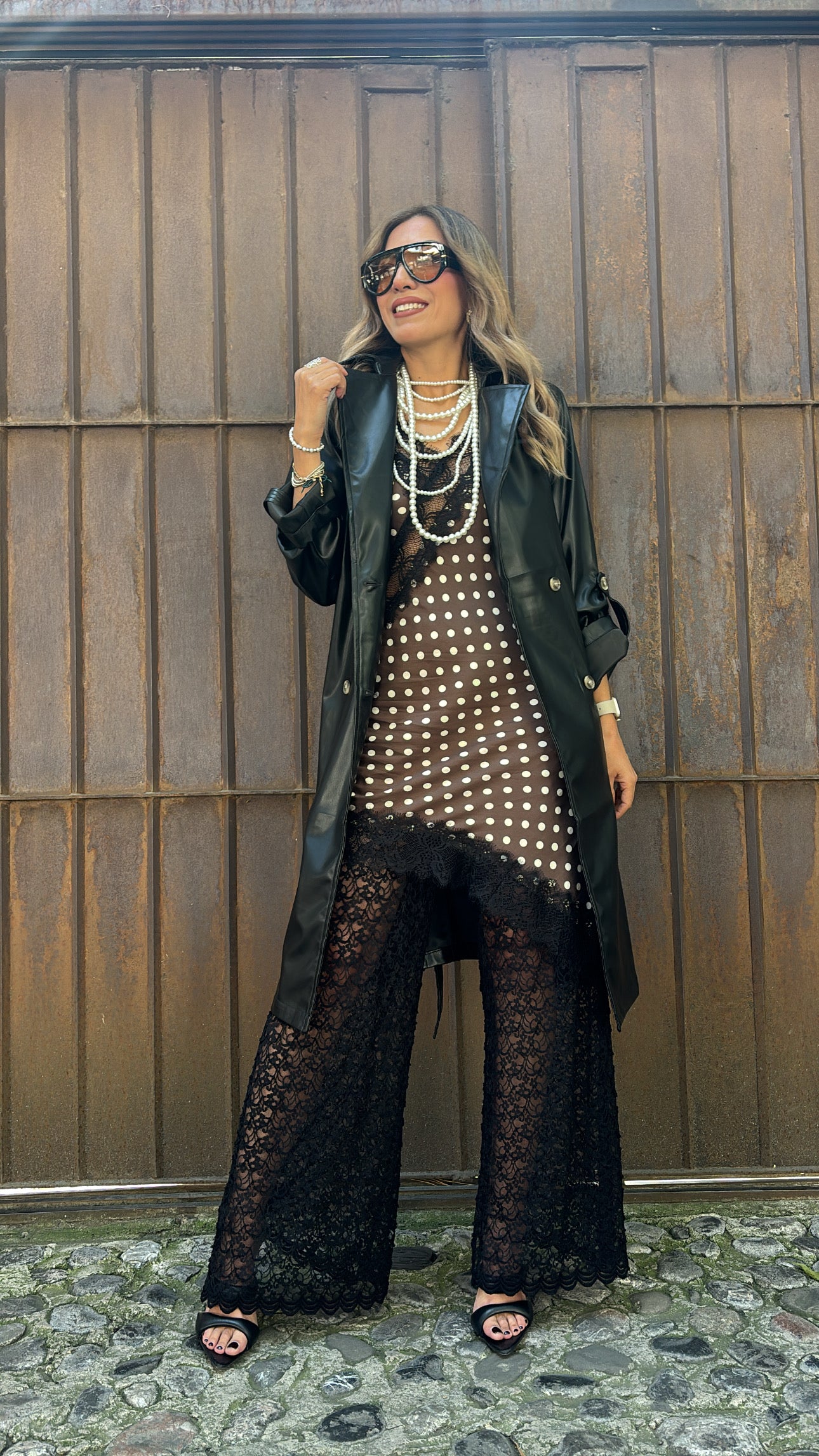 GABARDINA EFECTO PIEL NEGRO