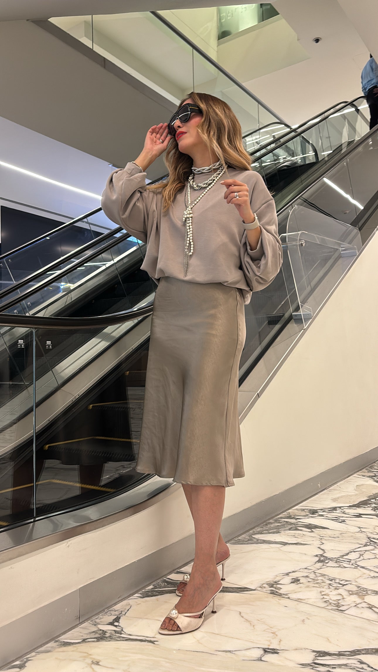 FALDA SATINADA GRAFITO