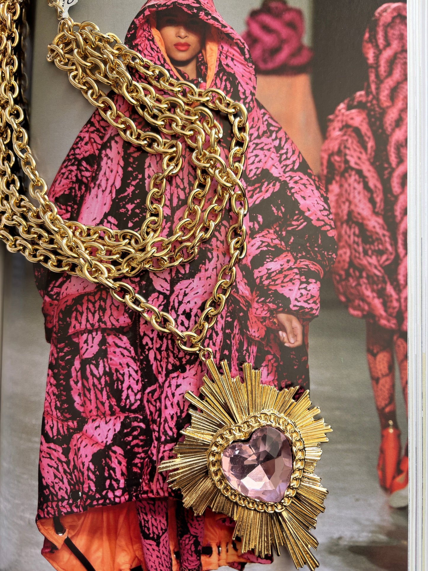 COLLAR MULTI CADENAS CORAZÓN ROSA