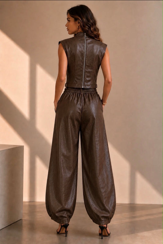SET PANTALÓN Y BLUSA TIPO CHALECO EFECTO PIEL