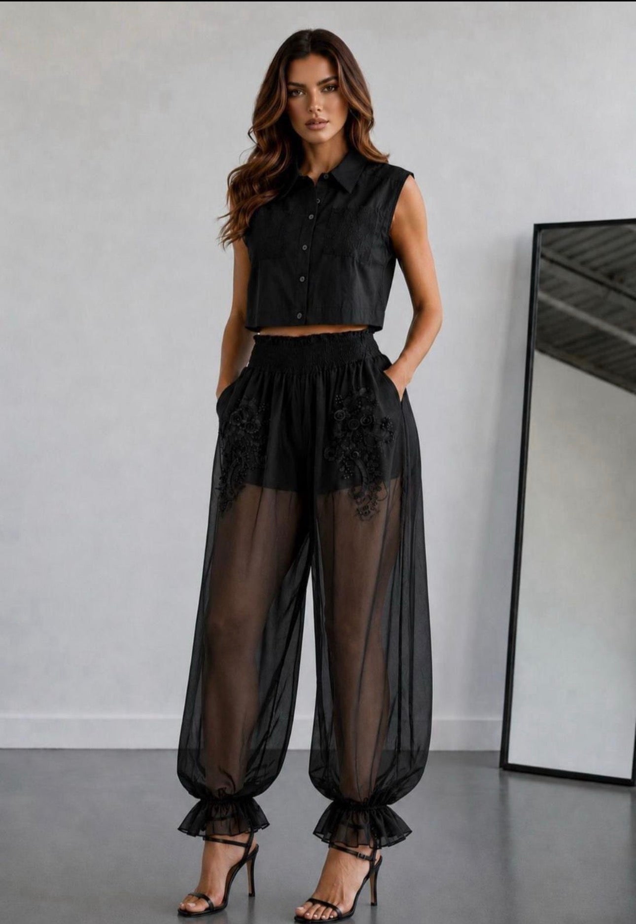 SET PANTALÓN BLOOMERS Y BLUSA BORDADA