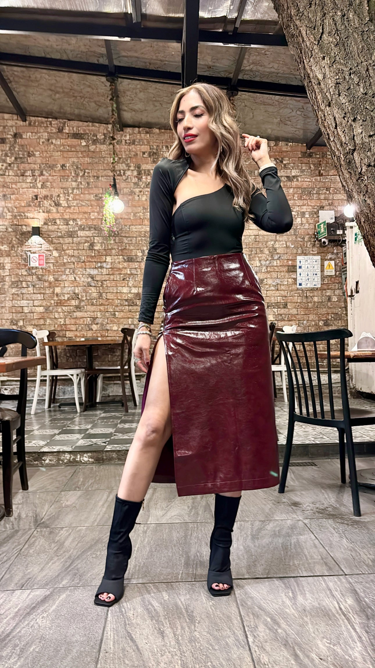 BODY ASIMÉTRICO MANGA LARGA